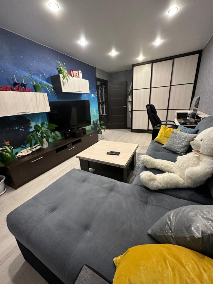 2-комн квартира улица Адмирала Кузнецова, 16 к.1