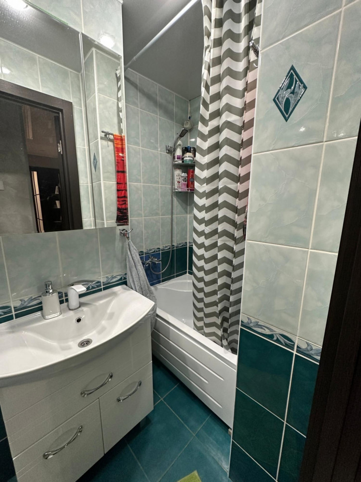 2-комн квартира улица Адмирала Кузнецова, 16 к.1