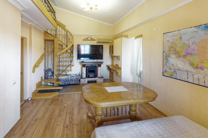 2-комн квартира улица Горького, 58А