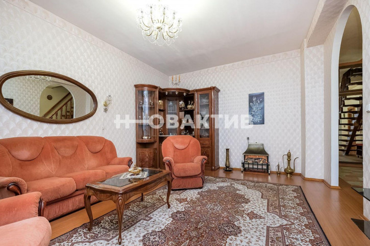 4-комн квартира улица Некрасова, 12