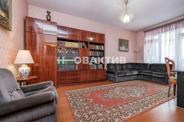 4-комн квартира улица Некрасова, 12