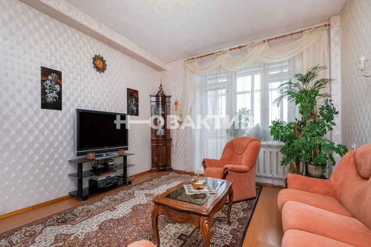 4-комн квартира улица Некрасова, 12