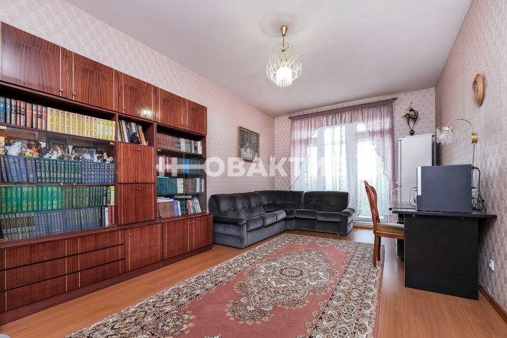 4-комн квартира улица Некрасова, 12