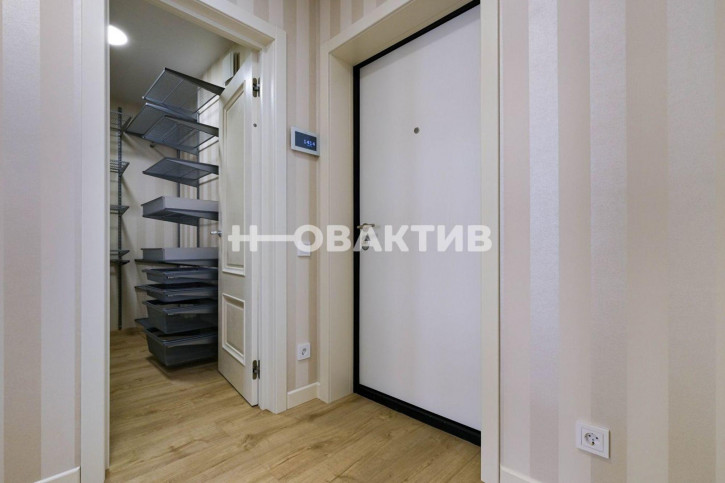 2-комн квартира улица Большевистская, 100