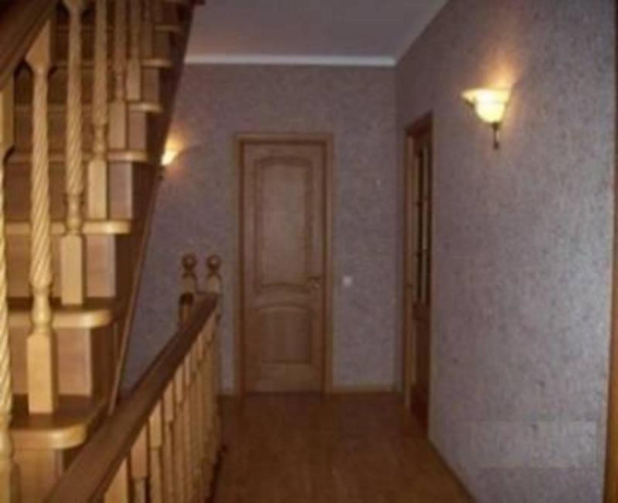 Купить дачу, дом, коттедж за 40 000 000 рублей на Район СШ № 4