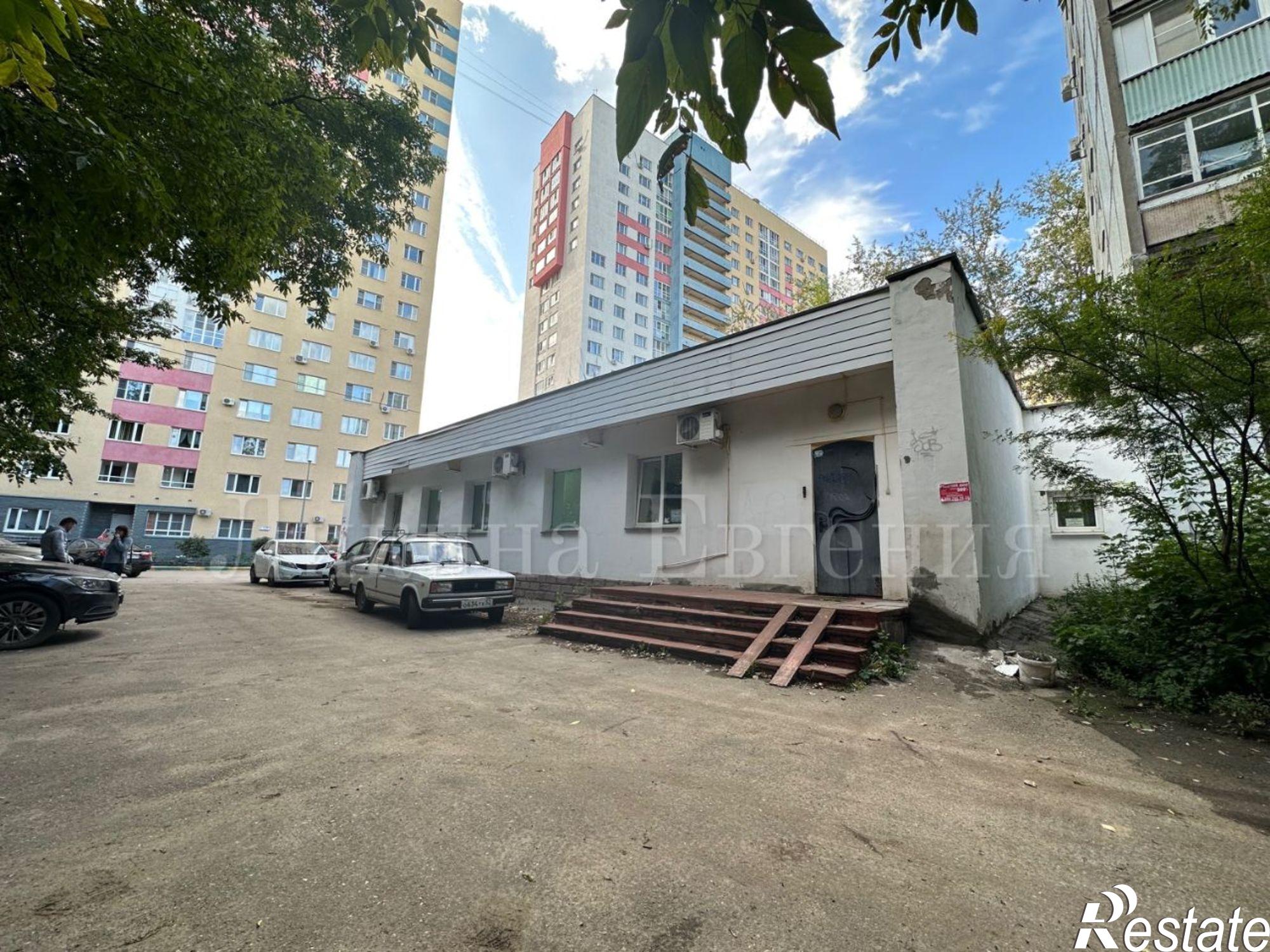 Купить торговое помещение за 26 500 300 рублей на Московское шоссе, 27