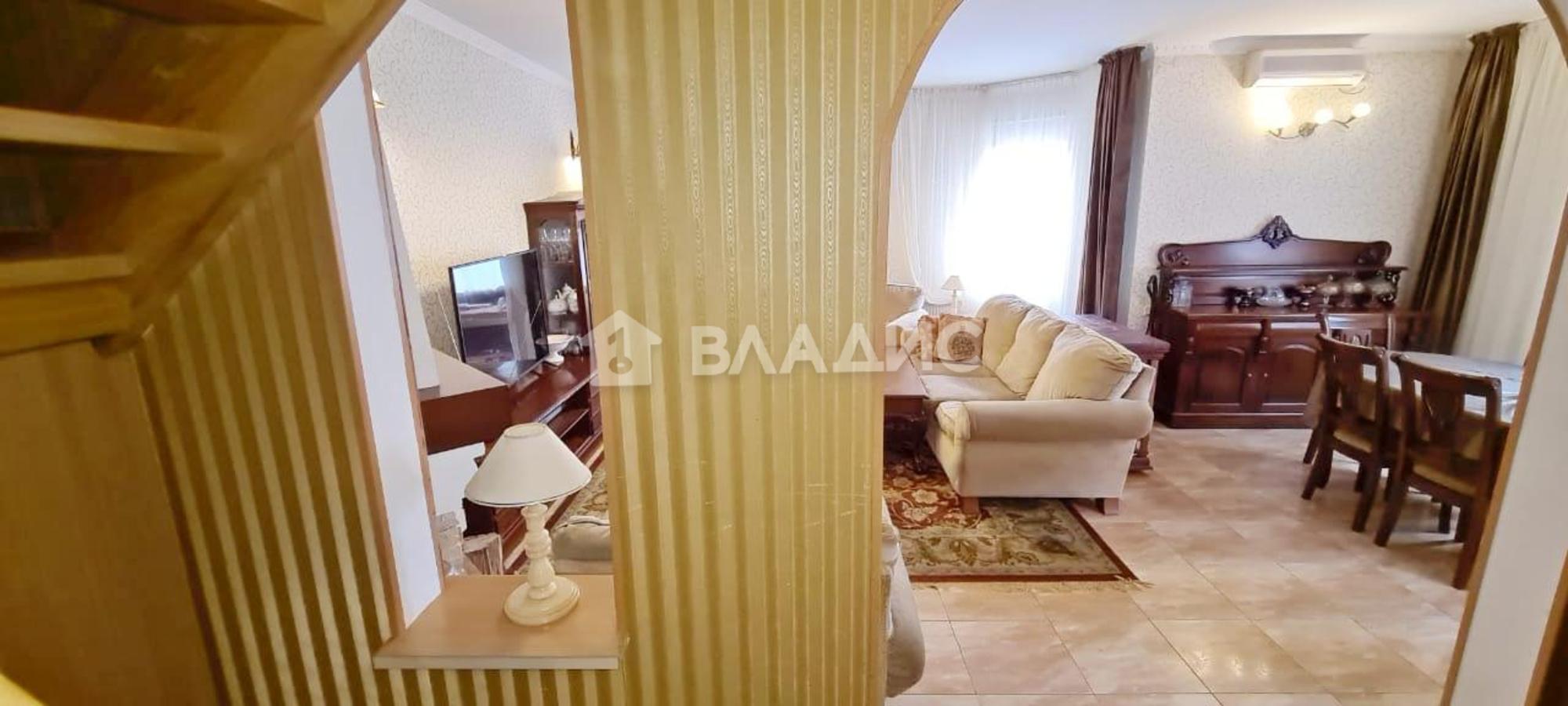 Купить дачу, дом, коттедж за 23 500 000 рублей на 3-я Большая Окружная улица, 147