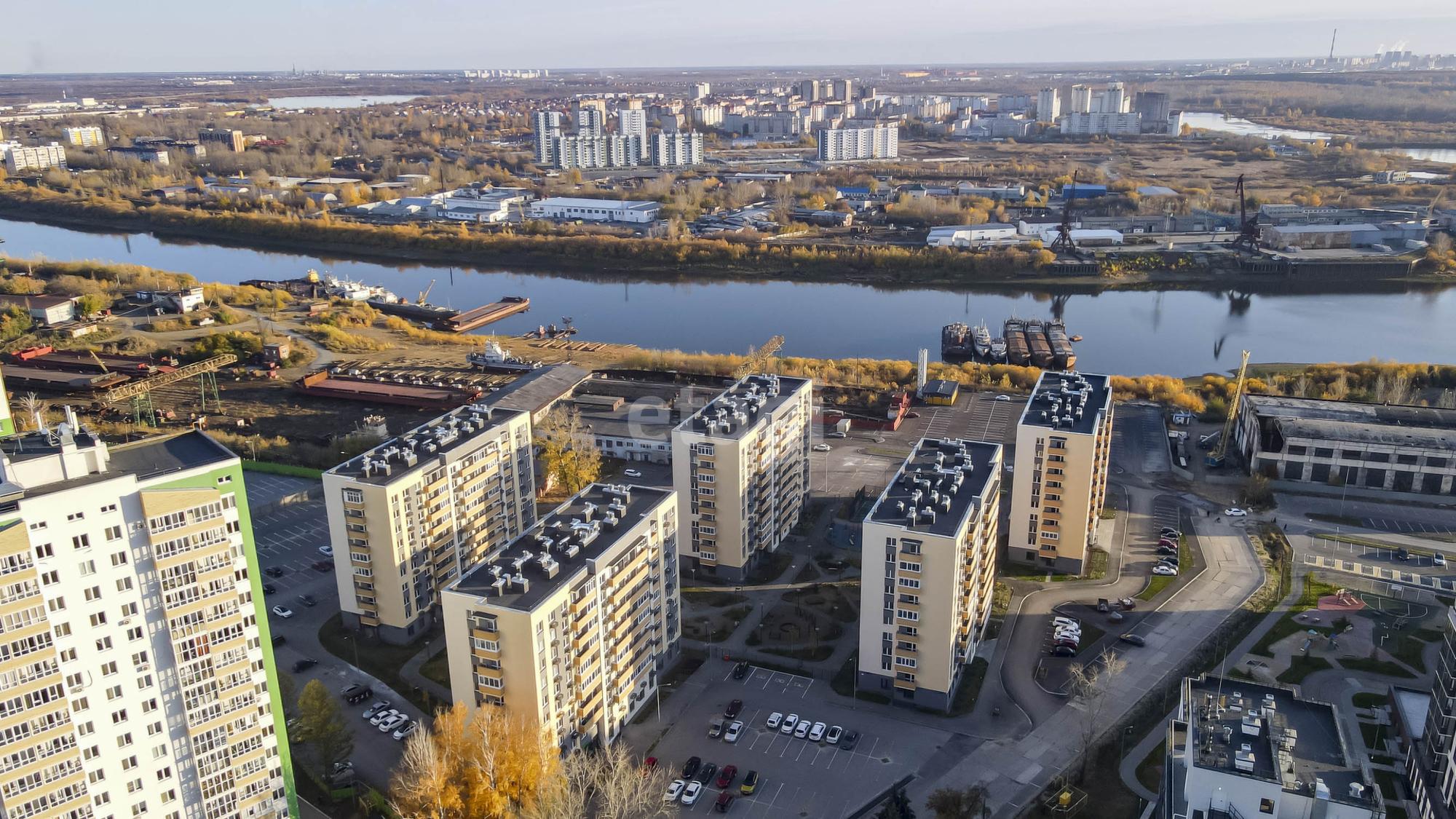 Купить квартиру за 12 000 000 рублей на Вице-адмирала Воронцова, 7