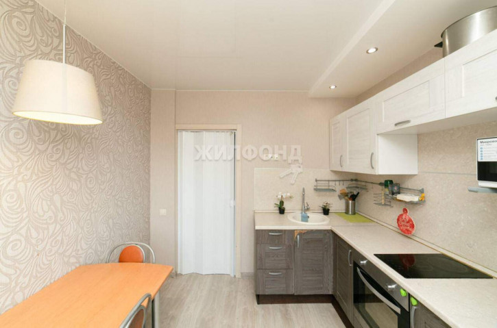 4-комн квартира Тульская улица, д.150
