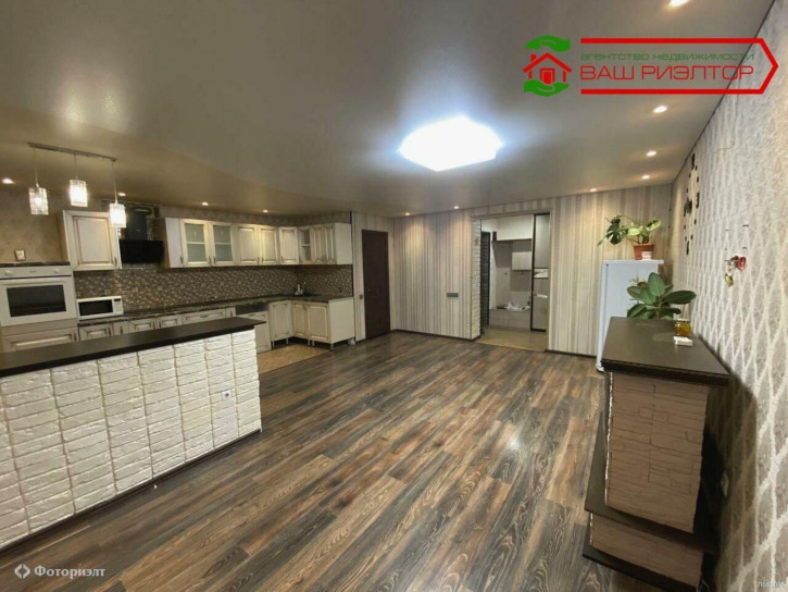3-комн квартира Менякина ул, 8