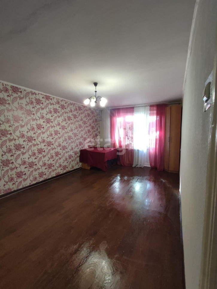4-комн квартира Барнаульская, 62