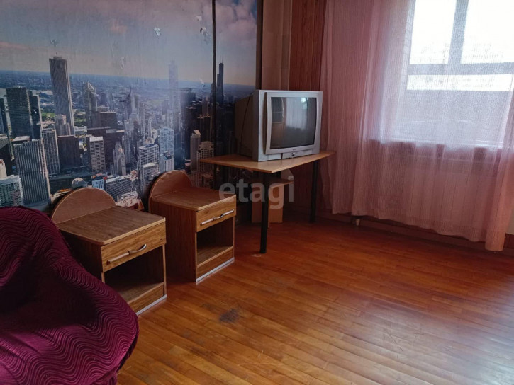 2-комн квартира Седова, 57