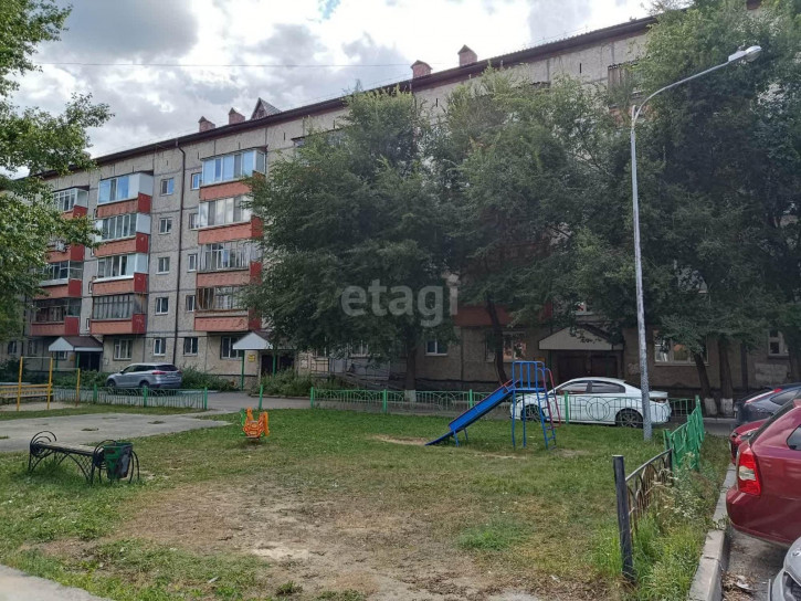 2-комн квартира Седова, 57
