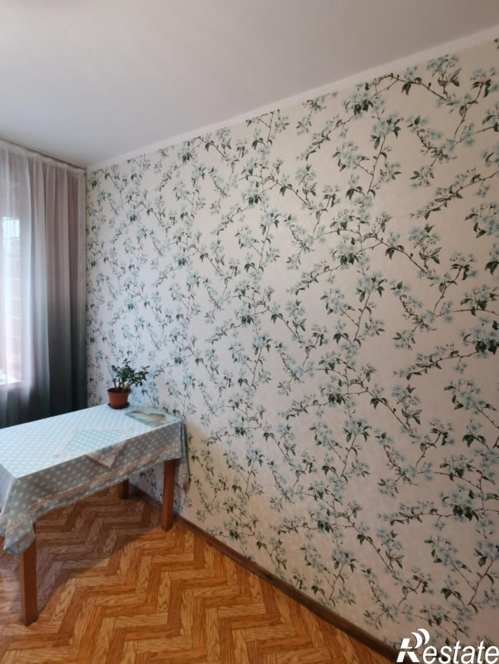 3-комн квартира Россия,  г. Комсомольск-на-Амуре, пр-кт. Первостроителей, д. 19
