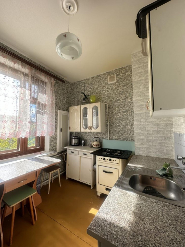 3-комн квартира Бурденко ул, 20