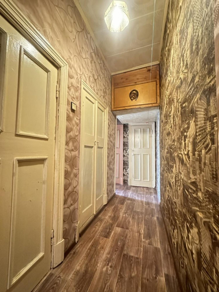 3-комн квартира Бурденко ул, 20