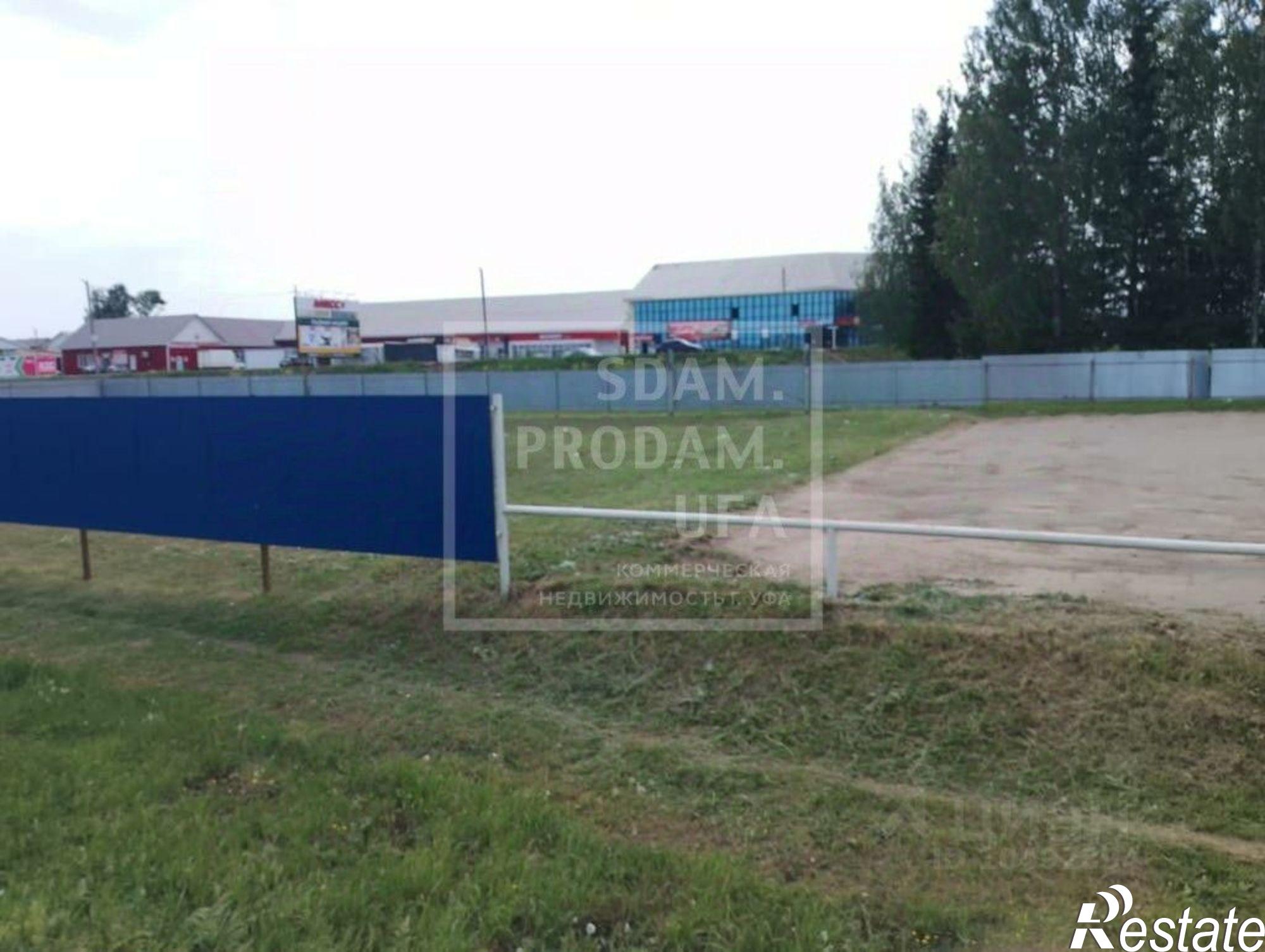 Купить торговое помещение за 20 000 200 рублей на улица Комарова, 30