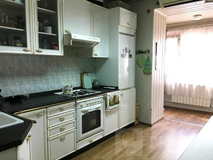 4-комн квартира Сельмаш, Мира