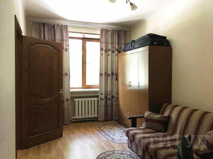 4-комн квартира Сельмаш, Мира