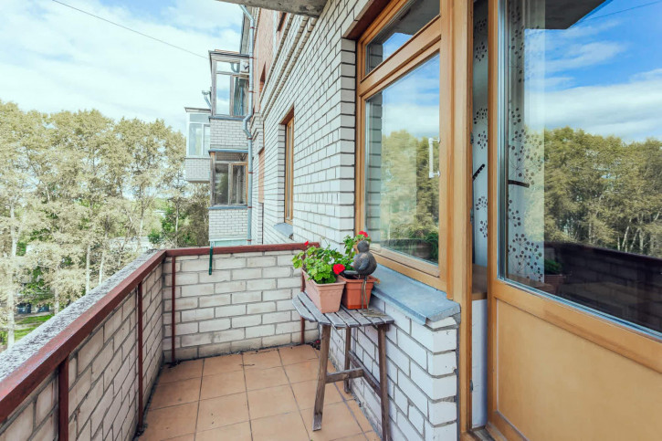 5-комн квартира Новгородская улица, 9в
