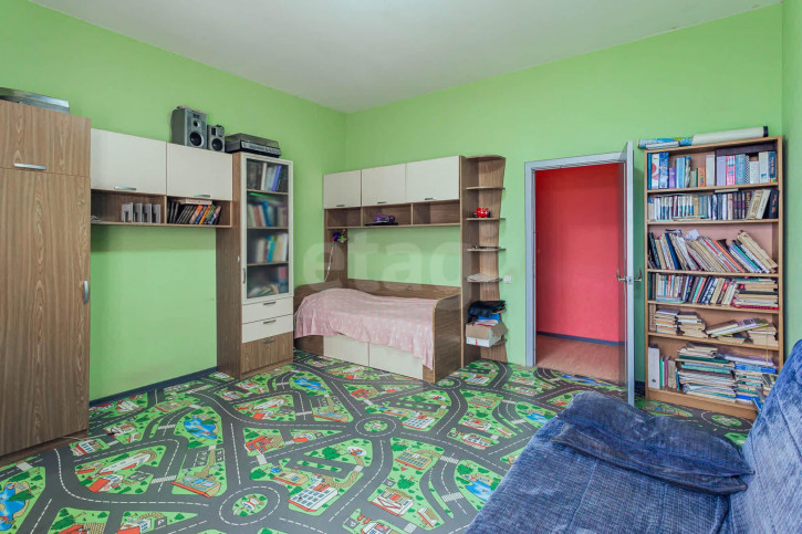 5-комн квартира Новгородская улица, 9в