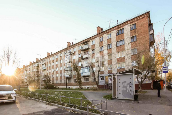 3-комн квартира Геологоразведчиков пр, 26