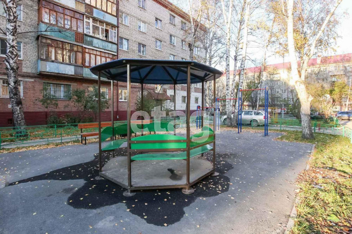 3-комн квартира Геологоразведчиков пр, 26