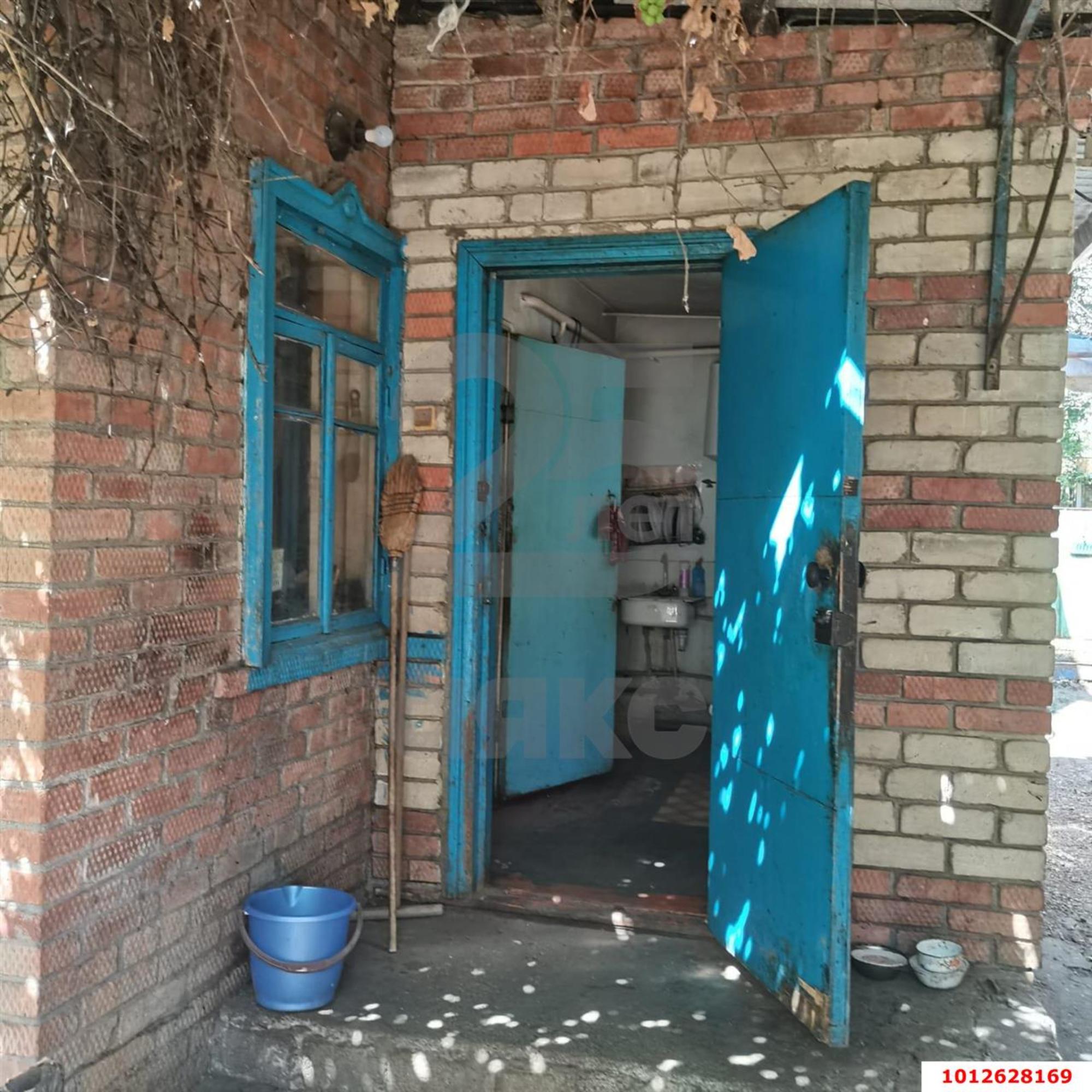 Купить дачу, дом, коттедж за 8 000 000 рублей на Бургасская, 32
