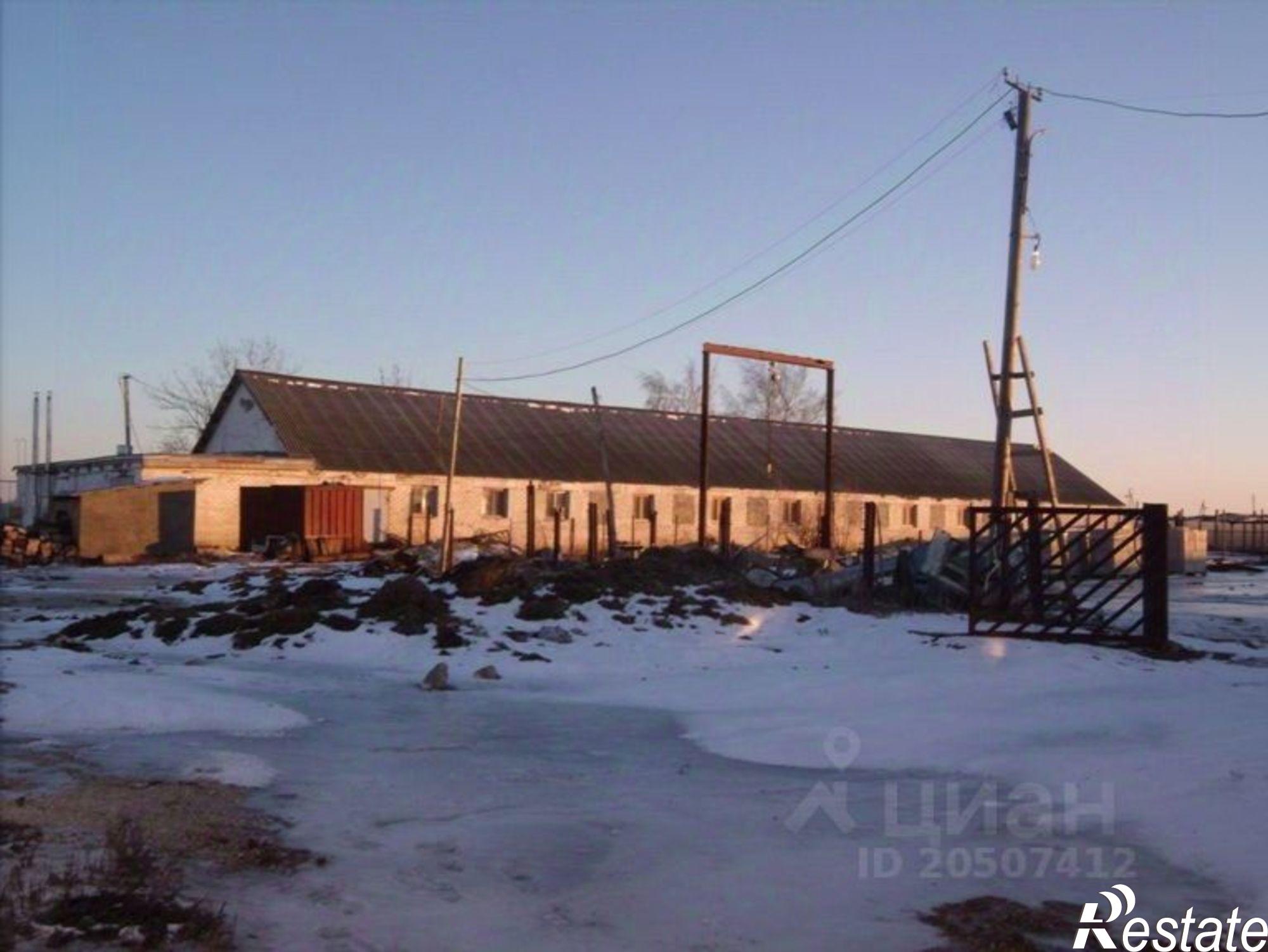 Купить производственную площадь за 1 304 рублей на Новобурасский р-н, Тарханы с, Полевая, 3