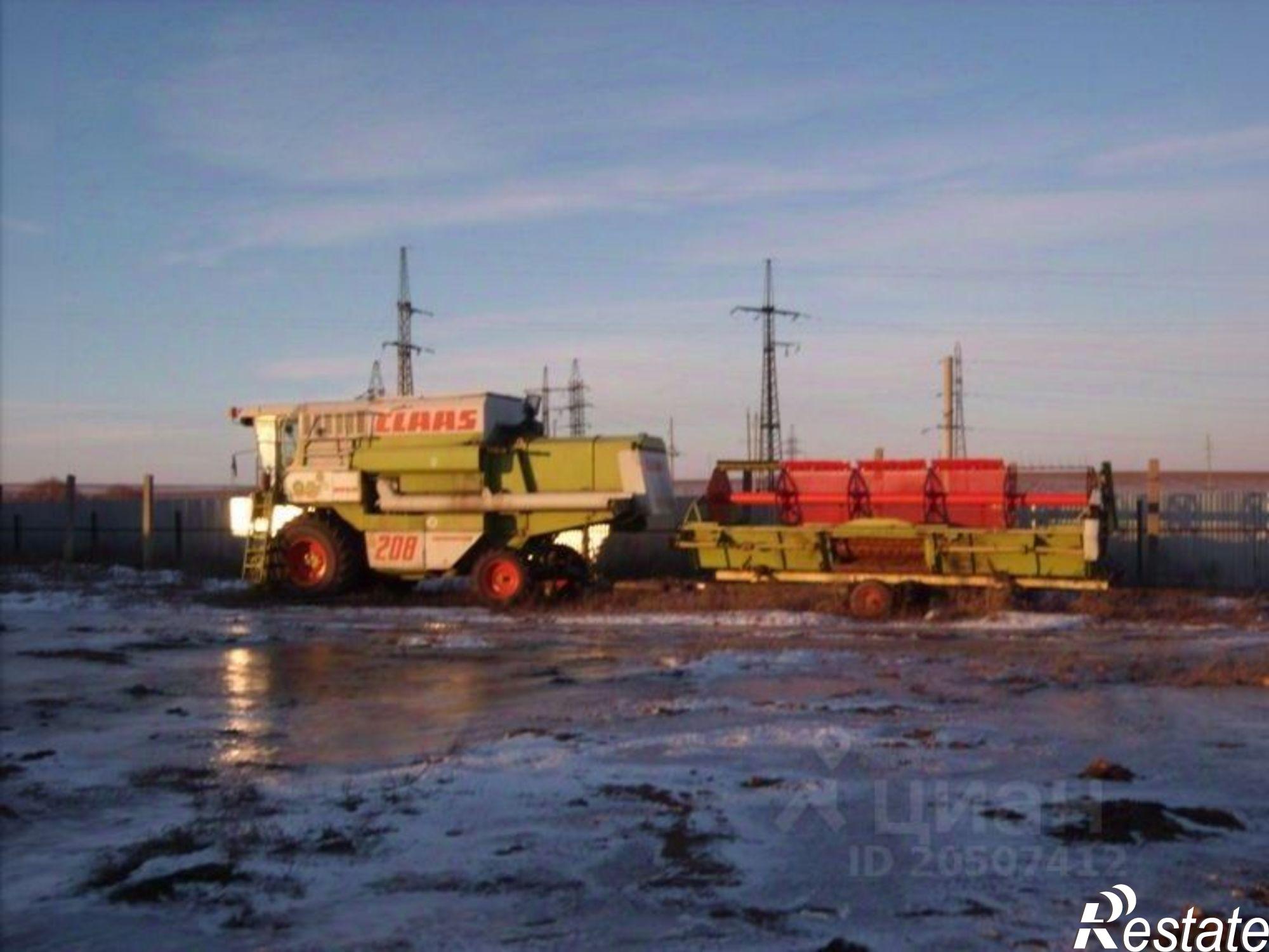 Купить производственную площадь за 1 304 рублей на Новобурасский р-н, Тарханы с, Полевая, 3