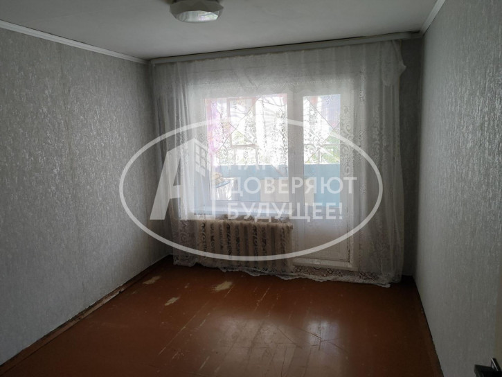 2-комн квартира улица Луначарского, 14