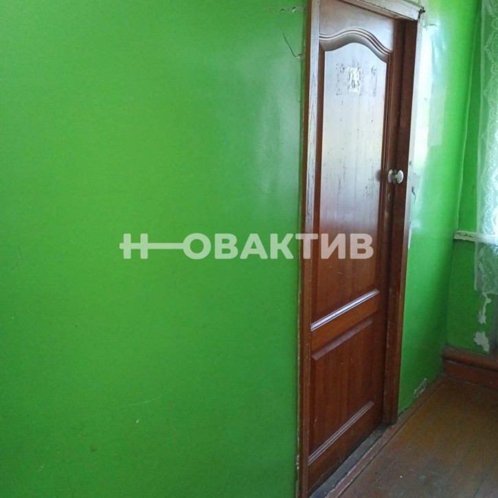 Комната Россия, Новосибирская область, рабочий посёлок Колывань, улица Карла Маркса, 64Б