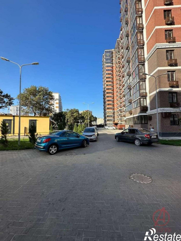2-комн квартира Котанова улица