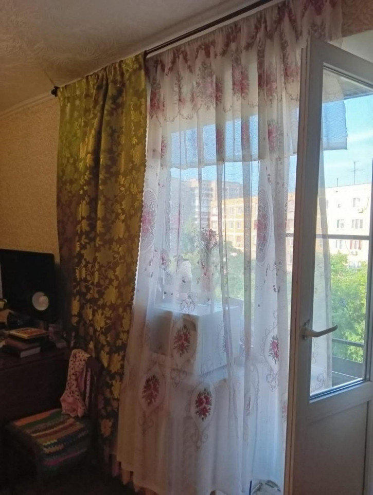 Комната Днепровский переулок,108