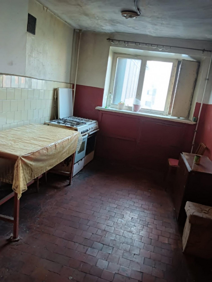 Комната Днепровский переулок,108