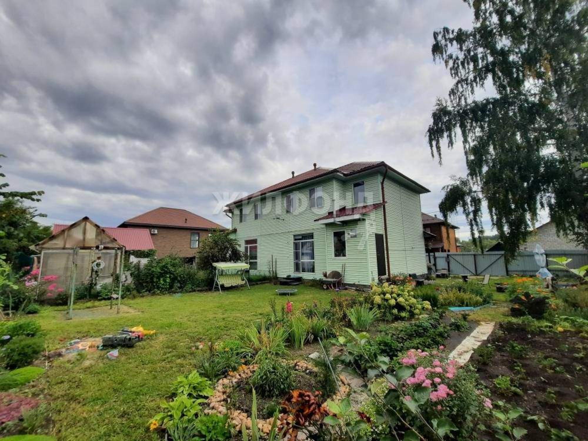 Купить дачу, дом, коттедж за 6 450 000 рублей на Полякова улица