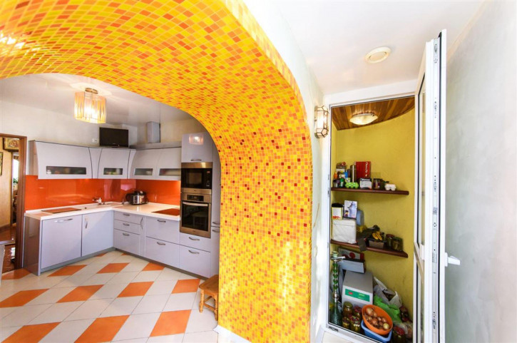 4-комн квартира ул Студенческая, д. 15