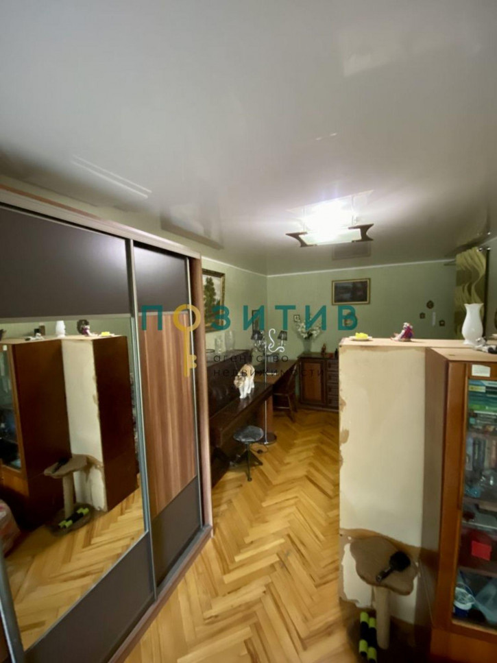 4-комн квартира Зорге ул, 9