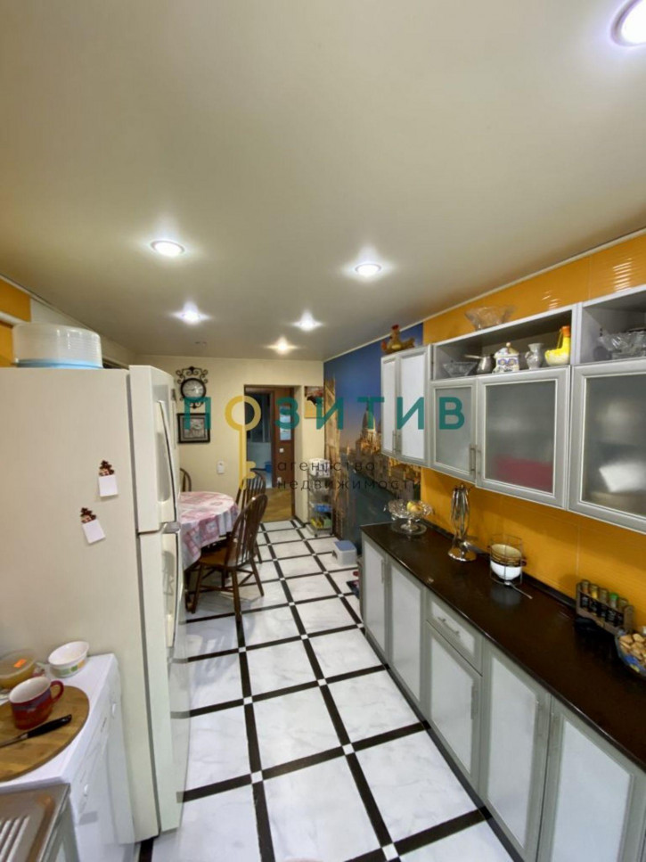 4-комн квартира Зорге ул, 9