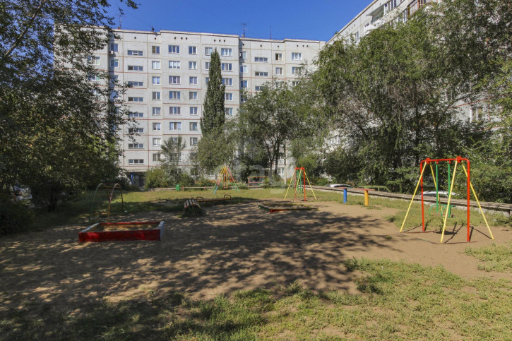 3-комн квартира Лисицкого, 9б