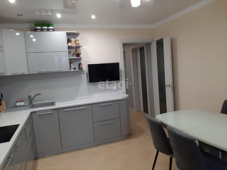 3-комн квартира Кремлевская, 85
