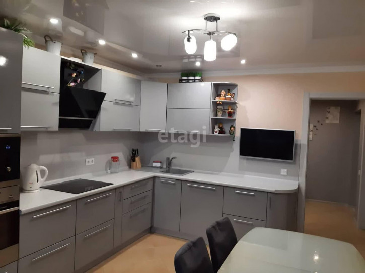 3-комн квартира Кремлевская, 85