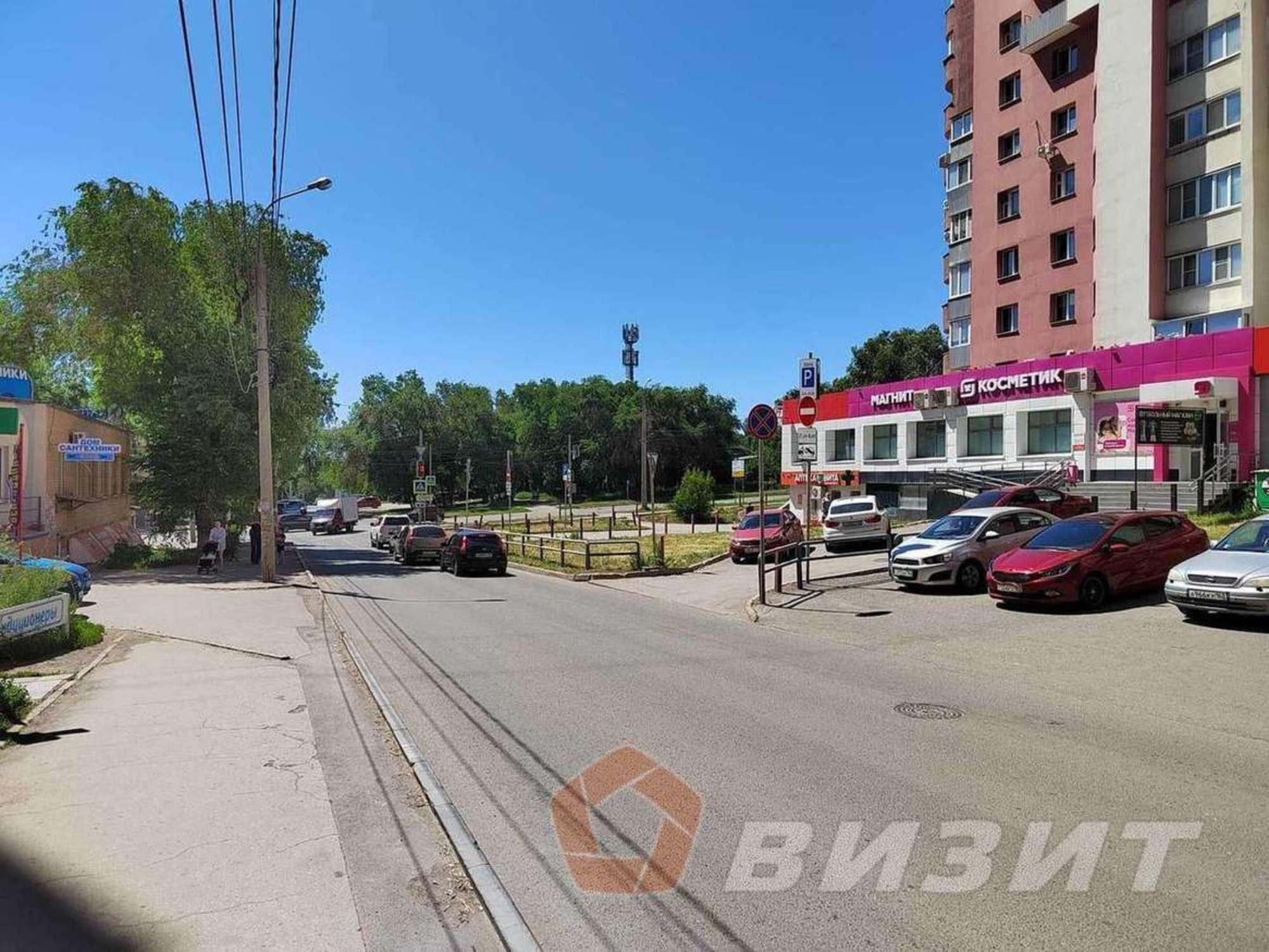 Сдать торговое помещение за 40 000 рублей на Дыбенко улица, 120