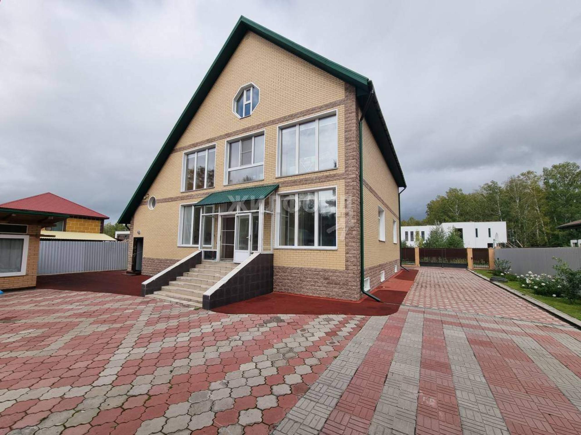 Купить дачу, дом, коттедж за 29 000 000 рублей на Затонского улица