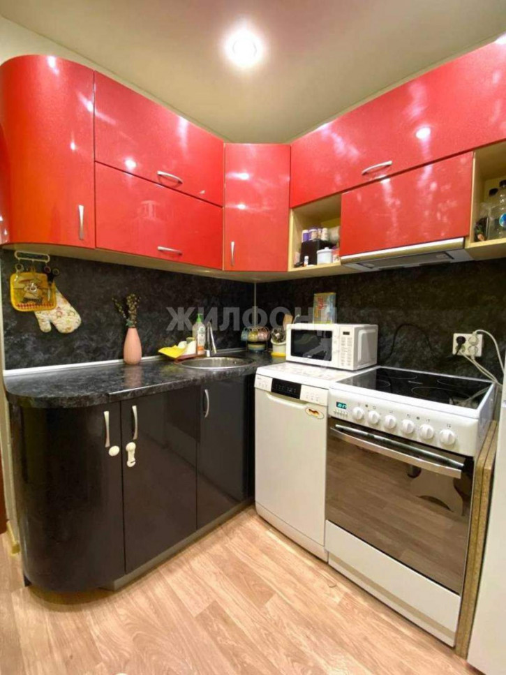 2-комн квартира Петухова улица, д.84