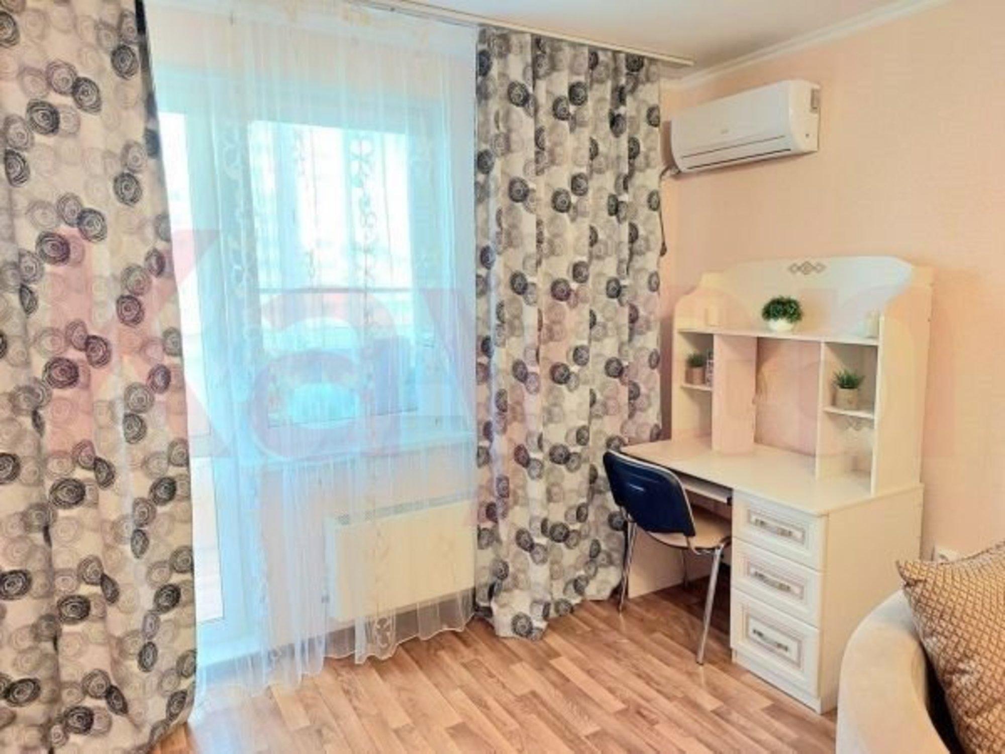 Купить квартиру за 7 990 000 рублей на Маршала Жукова ул.