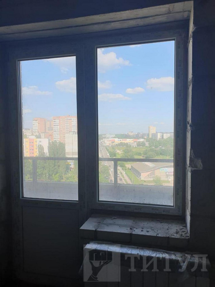 2-комн квартира СЖМ, Комарова