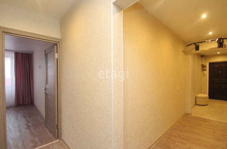 3-комн квартира Созидателей, 3