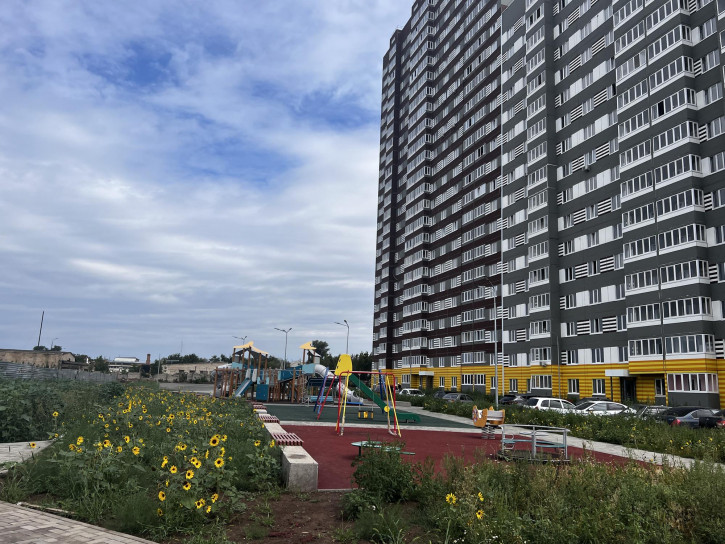2-комн квартира улица Юркина, 8