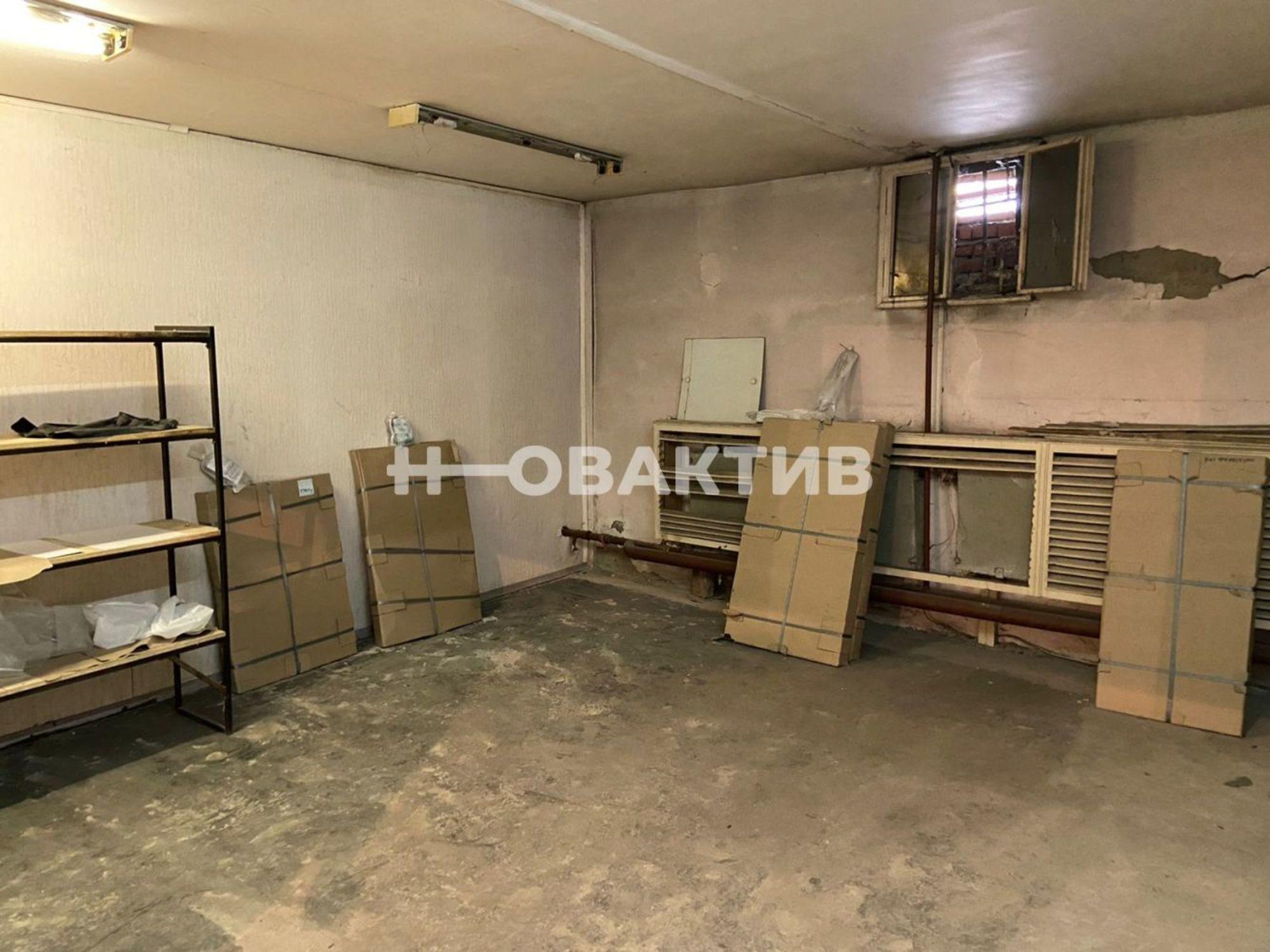 Купить торговое помещение за 9 770 000 рублей на улица Комсомольская, 4